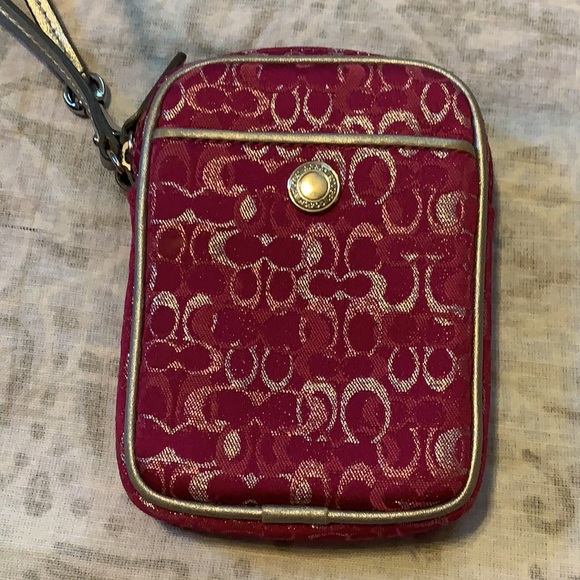 Coach Raspberry Wristlet Pouch Pink Silver Optic Lurex - Picture 3 of 10